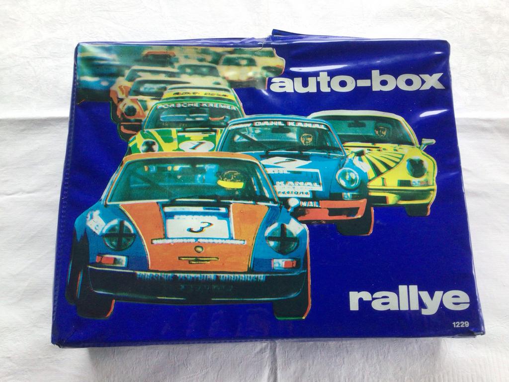 Vintage Rallye Auto-Box met inhoud, Ophalen of Verzenden