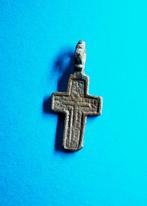 Crucifix - 16e/17 eeuw - Bodemvondst 1, Antiek en Kunst, Antiek | Religie, Ophalen of Verzenden