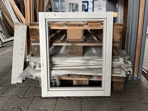Hardhouten kozijn, Doe-het-zelf en Verbouw, Kozijnen en Schuifpuien, Zo goed als nieuw, Raamkozijn, Hout, Ophalen
