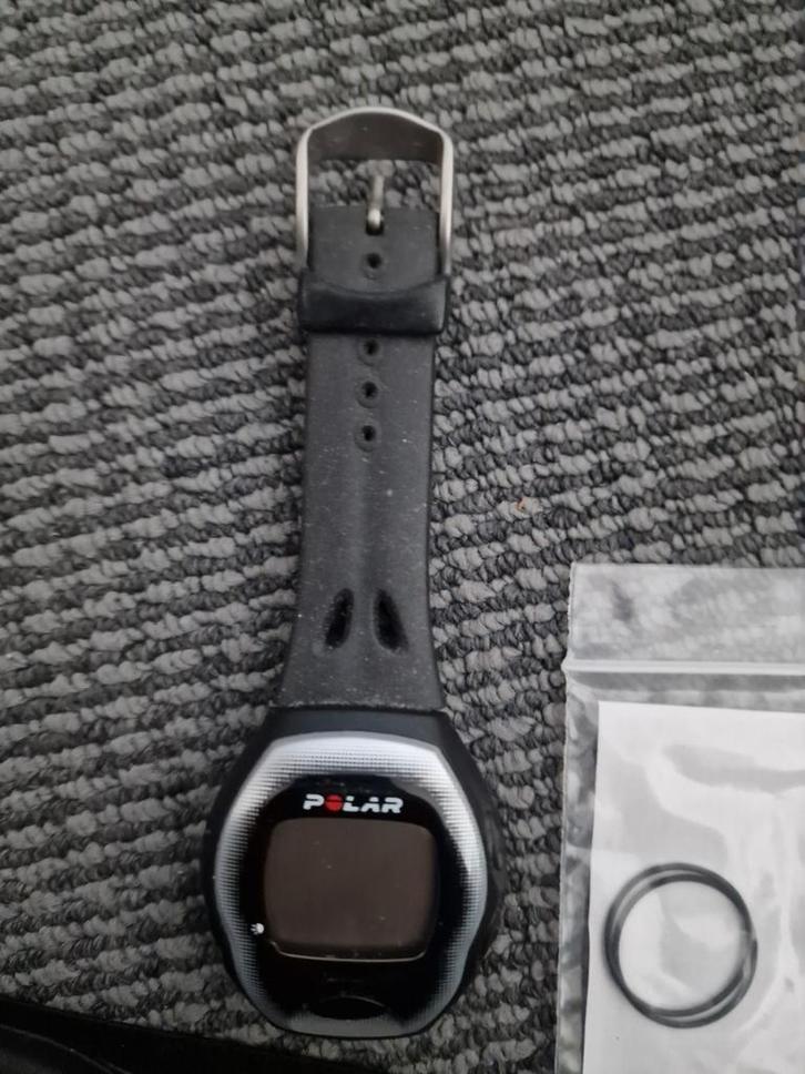 GRATIS ( bijna),polar sporthorloge, Sieraden, Tassen en Uiterlijk, Sporthorloges, Zo goed als nieuw, Android, Zwart, Conditie