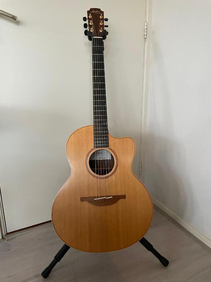 Lowden, Muziek en Instrumenten, Snaarinstrumenten | Gitaren | Akoestisch, Gebruikt, Western- of Steelstringgitaar, Met koffer