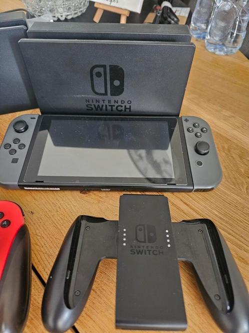 Nintendo switch + accessoires, Spelcomputers en Games, Spelcomputers | Nintendo Switch, Gebruikt, Switch Original, Ophalen of Verzenden