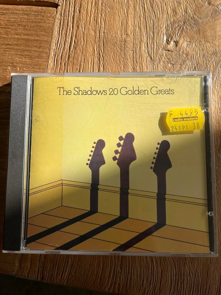 The Shadows - 20 Golden Greats CD, Ophalen of Verzenden, Zo goed als nieuw, Rock en Metal