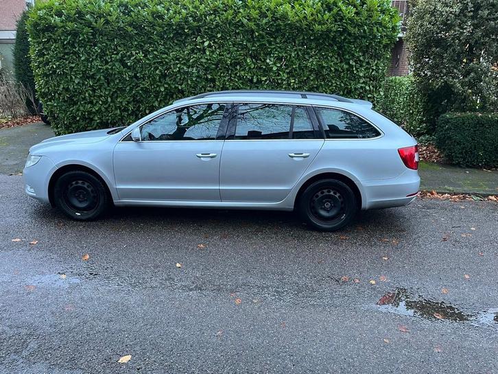 Skoda Superb 1.4 TSI 125pk 2010 APK bij aflevering, Auto's, Skoda, Particulier, Superb, Benzine, B, Stationwagon, Handgeschakeld