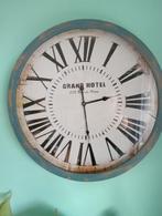 vintage wandklok, Huis en Inrichting, Woonaccessoires | Klokken, Ophalen of Verzenden, Zo goed als nieuw, Wandklok
