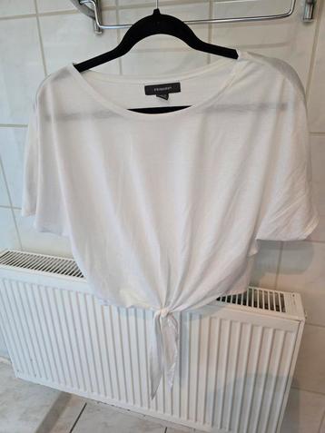 Wit shirt Maat 38 beschikbaar voor biedingen
