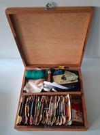 Oud kistje met fournituren., Ophalen of Verzenden, Gebruikt