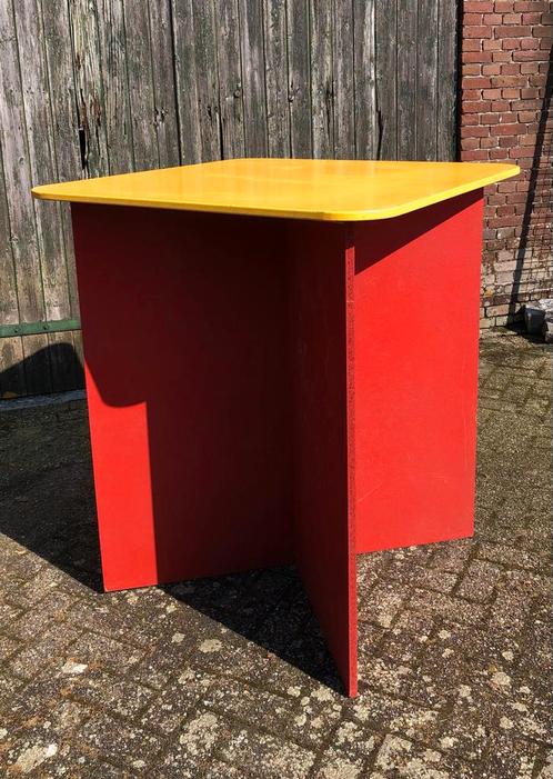 Kleurrijke Statafel - Rood & Geel, Huis en Inrichting, Tafels | Statafels, Gebruikt, Ophalen