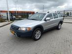 Volvo XC70 2.4 D5 AWD AUTOMAAT EN NIEUWE DISTRIBUTIERIEM, Auto's, Volvo, Automaat, 1800 kg, 193 €/maand, XC70
