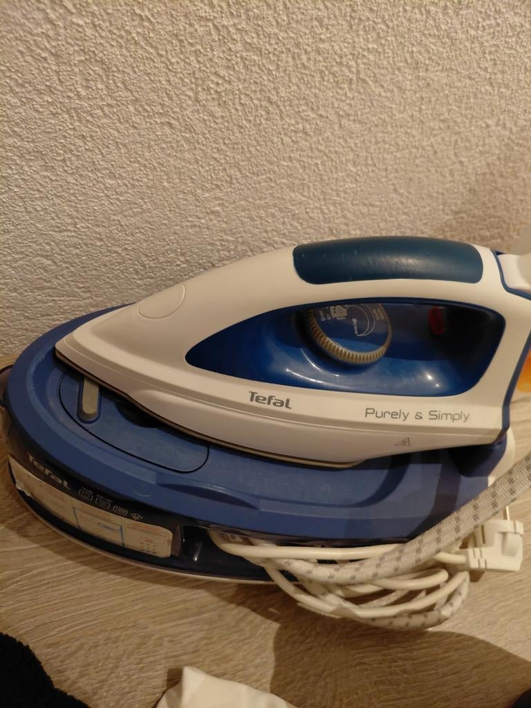 Tefal Stoomstrijkijzer - Zo goed als nieuw!, Witgoed en Apparatuur, Strijkijzers en Strijkplanken, Ophalen, Zo goed als nieuw