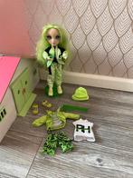 Rainbow High Jade Hunter, Ophalen of Verzenden, Zo goed als nieuw, Poppenhuis