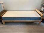 IKEA bed en matras, Huis en Inrichting, Slaapkamer | Bedden, Eenpersoons, 140 cm, Wit, Zo goed als nieuw