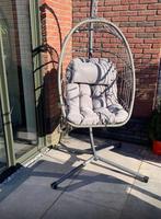 Grijze Ei Stoel met Kussens - in Doos!, Ophalen, Gebruikt, Metaal