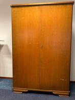 Vintage kledingkast / linnen kast, Huis en Inrichting, Kasten | Kledingkasten, Ophalen, Gebruikt, Met hangruimte, 150 tot 200 cm
