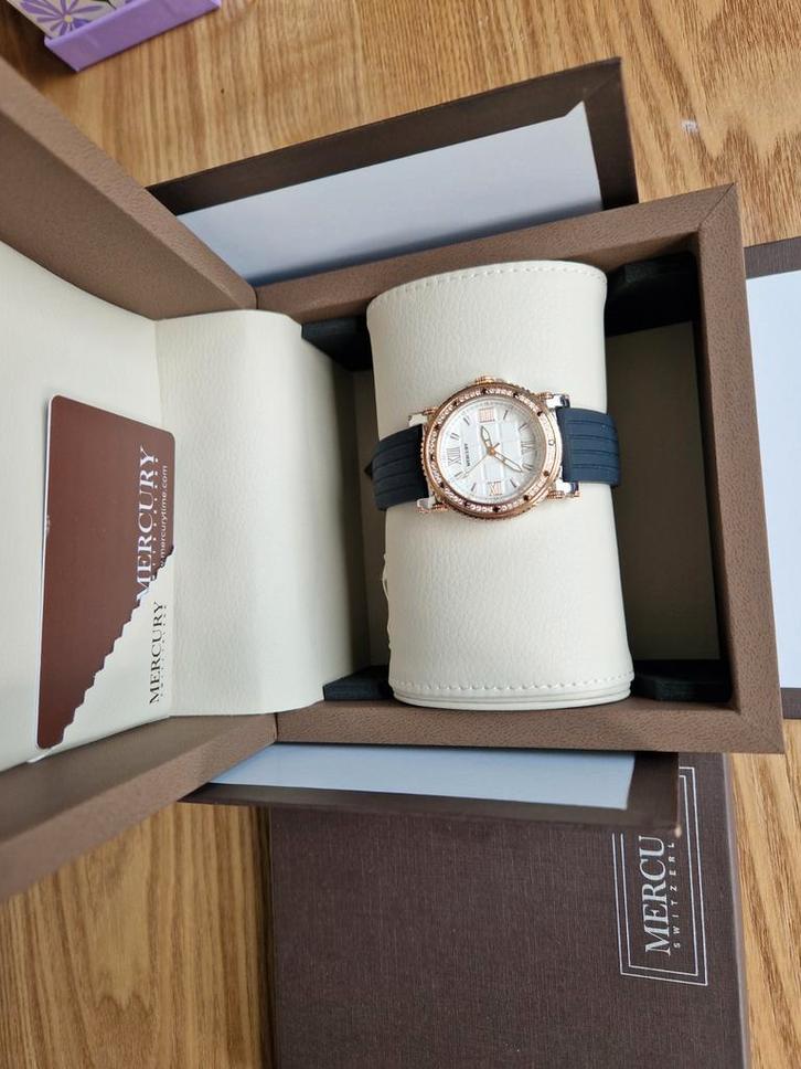 Mercury Dameshorloge NIEUW in doos, Sieraden, Tassen en Uiterlijk, Horloges | Dames, Nieuw, Polshorloge, Overige merken, Goud