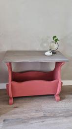 Lectuurbak / krantenbak / tijdschriftentafel / bijzettafel, Ophalen, Gebruikt