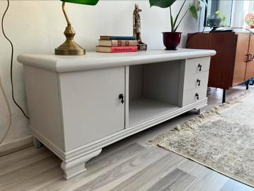 Tv kast brocante / landelijk | creme wit | 125cm beschikbaar voor biedingen