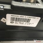 Mercedes W210 2001  sedan   2500062 Centrale vergrendelingsp, Auto-onderdelen, Gebruikt, -, -, Ophalen of Verzenden