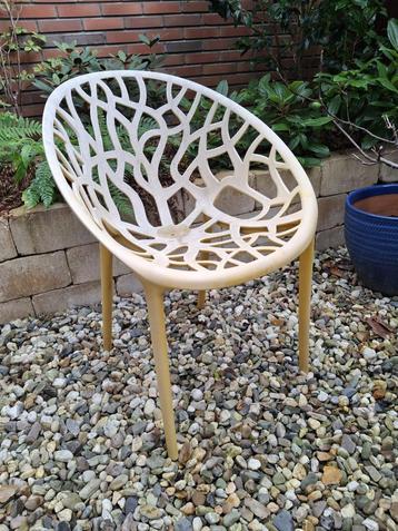 4 tuinstoelen – geel en groen beschikbaar voor biedingen