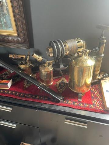 Benzinebranders beschikbaar voor biedingen