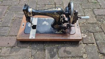 Simsonia naaimachine beschikbaar voor biedingen