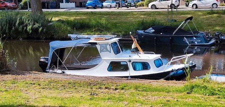 Kajuitboot, Watersport en Boten, Motorboten en Motorjachten, Gebruikt, Staal, Tot 6 meter, Benzine, Buitenboordmotor, Minder dan 10 pk