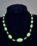 Mooie vintage uranium-/custardglas kralenketting., Antiek en Kunst, Ophalen of Verzenden