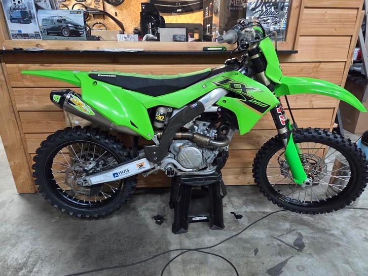 Kawasaki KXF 250F 2021 - Topstaat!, Fietsen en Brommers, Brommers | Crossbrommers, Zo goed als nieuw, Honda, Ophalen