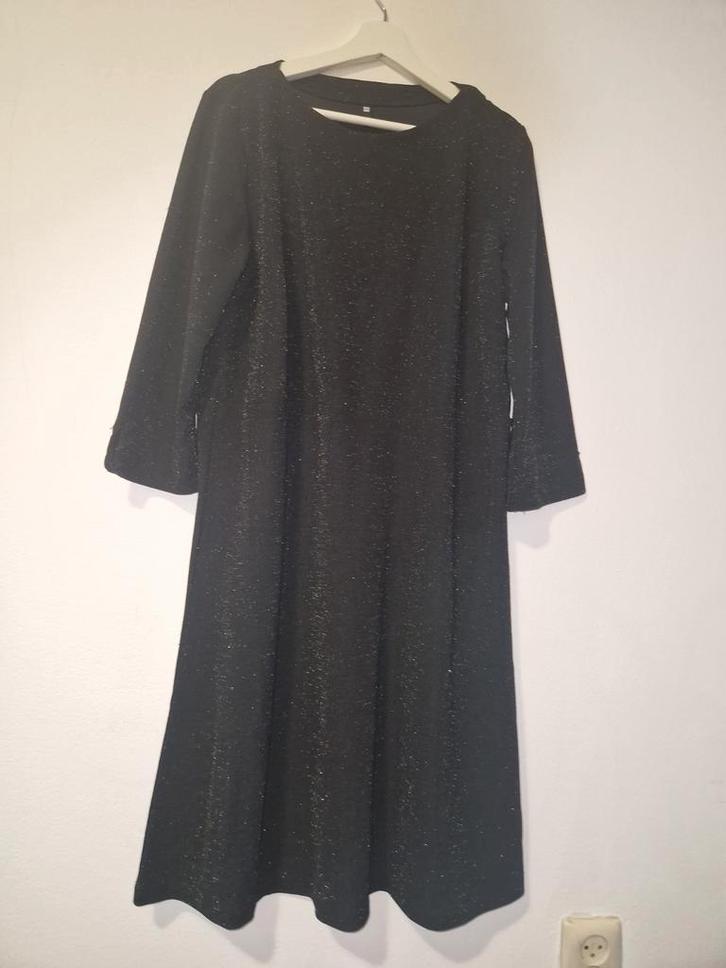 Zwarte jurk met glitter maat XL, Kleding | Dames, Gelegenheidskleding, Zo goed als nieuw, Maat 46/48 (XL) of groter, Zwart, Ophalen of Verzenden