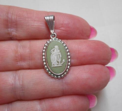Zilveren Engelse antieke hanger Wedgwood nr.262, Sieraden, Tassen en Uiterlijk, Antieke sieraden, Hanger, Zilver, Verzenden