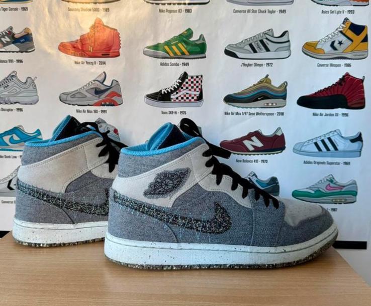 Nike Air Jordan 1, EUR 42,5, Kleding | Heren, Schoenen, Blauw, Ophalen of Verzenden, Sneakers of Gympen, Zo goed als nieuw