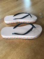 Uzurii slippers maat 37/38, Kleding | Dames, Schoenen, Uzurii, Ophalen of Verzenden, Nieuw, Beige