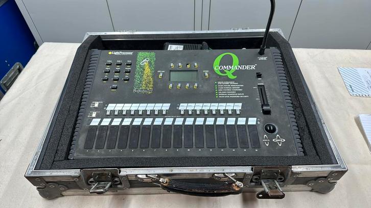 Q-commander dmx paneel, Muziek en Instrumenten, Licht en Laser, Zo goed als nieuw, Licht, Geluidgestuurd, Kleur, Stroboscoopeffect