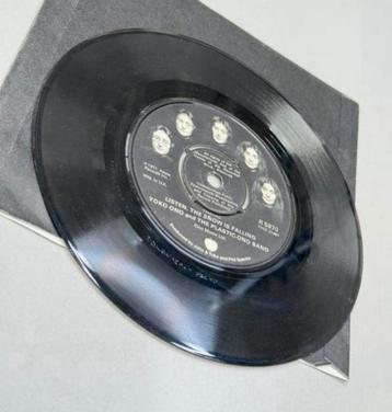 John Yoko The Plastic Ono Band Happy Xmas War Is Over Single beschikbaar voor biedingen
