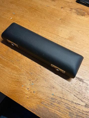 Uebel ‘cigar’-type piccolo beschikbaar voor biedingen