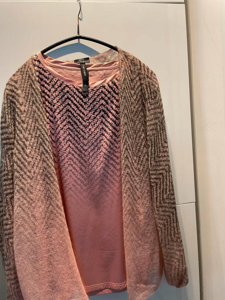 Marc Cain vest  met zijden top maat 42 44, Kleding | Dames, Truien en Vesten, Zo goed als nieuw, Maat 42/44 (L), Roze, Ophalen of Verzenden