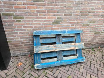 Blauwe Houten Pallet beschikbaar voor biedingen