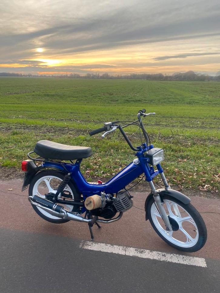 Tomos 74cc, Fietsen en Brommers, Brommers | Tomos, Zo goed als nieuw, Standard, Ophalen