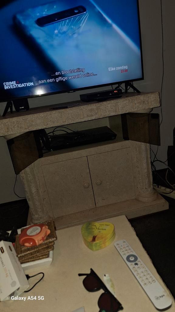 Ik zoek een grieks fossiele bijzettafel, Huis en Inrichting, Kasten | Televisiemeubels, Gebruikt, Minder dan 100 cm, Minder dan 50 cm