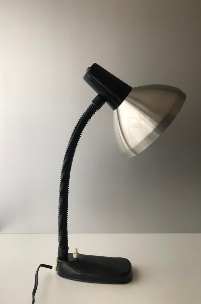 Hala Zeist desk lamp vintage silence of the lamps, Huis en Inrichting, Lampen | Tafellampen, Gebruikt, Minder dan 50 cm, Metaal