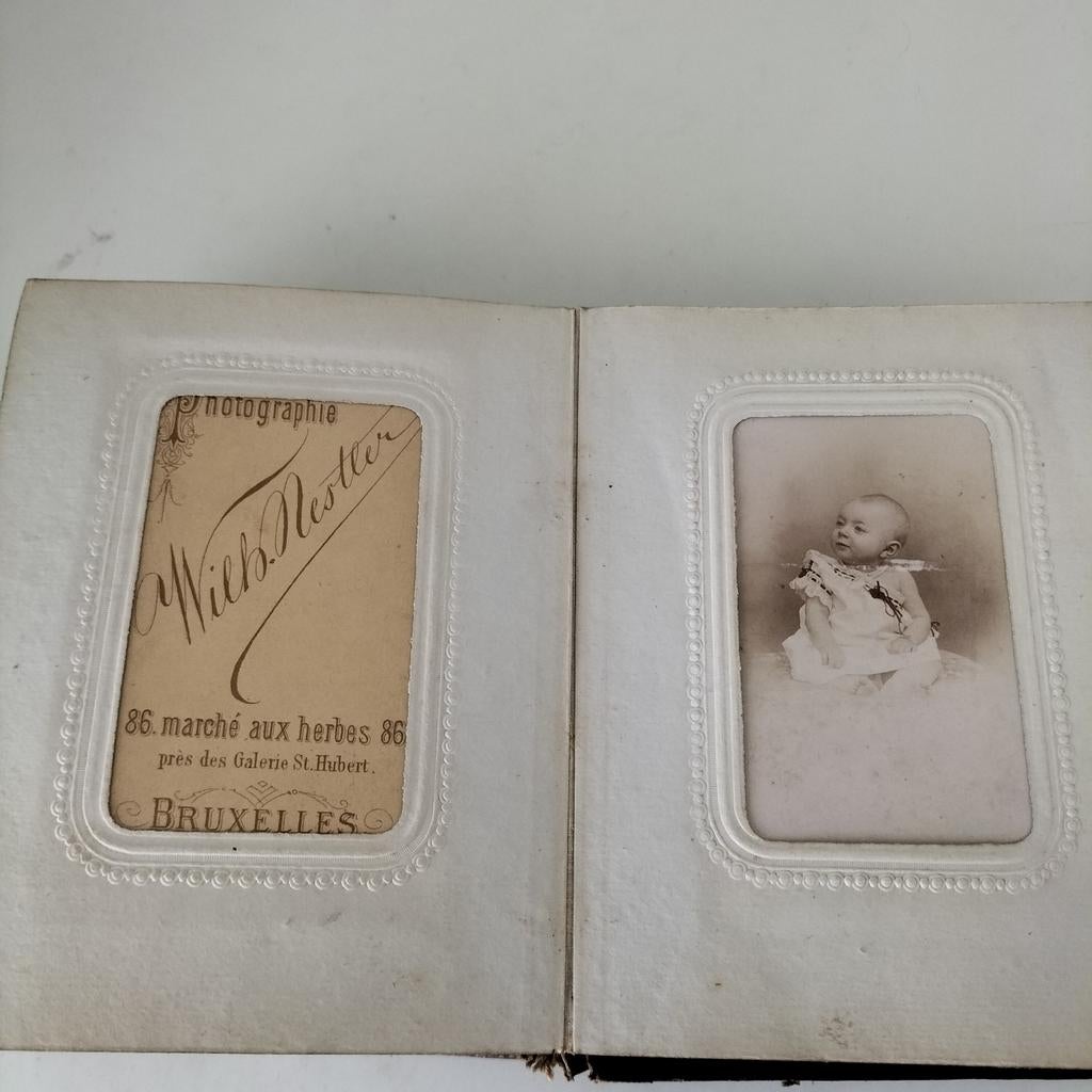 Oud fotoalbum met antieke foto's, Ophalen of Verzenden, Voor 1940, Gebruikt, Overige onderwerpen
