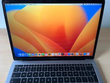 MacBook Pro 2017, 13", Intel I5, 8 gb, 128 gb beschikbaar voor biedingen