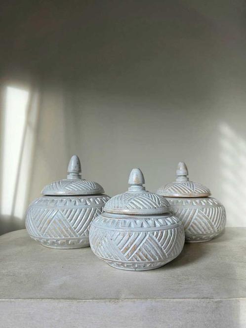 Houten bakjes wit uit Bali, Huis en Inrichting, Woonaccessoires | Schalen en Manden, Nieuw, Mand, Rond, Hout, Ophalen of Verzenden