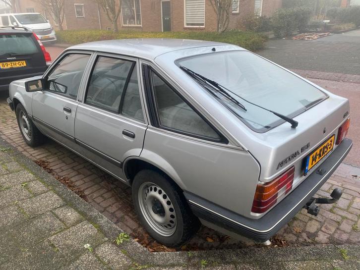Opel Ascona 1984, Auto's, Opel, Particulier, Ascona, LPG, Hatchback, Handgeschakeld, Geïmporteerd, Zilver of Grijs, Voorwielaandrijving