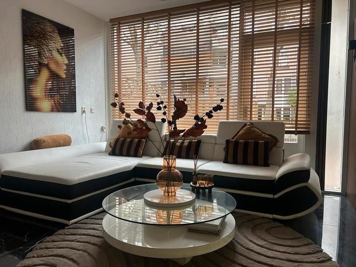 Slaapbank met draaibare salontafel - nette staat!, Huis en Inrichting, Banken | Bankstellen, Zo goed als nieuw, Hoekbank, Vierpersoons of meer