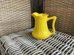 Leuk geel vaasje / kannetje, Geel, Aardewerk of Porselein, Ophalen of Verzenden, Zo goed als nieuw