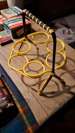 Vintage retro eierrek geel zwart metaal met kunststof pasen, Ophalen of Verzenden, Huis en Inrichting