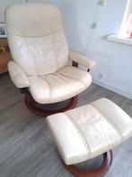 Stoel met krukje, Huis en Inrichting, Ophalen of Verzenden, 50 tot 75 cm