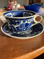 Royal Sphinx Tecla theekop met schotel - Blauw Wit, Antiek en Kunst, Ophalen of Verzenden