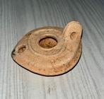 Uit een Egyptische opgraving: klein olielampje, Antiek en Kunst, Antiek | Keramiek en Aardewerk, Ophalen of Verzenden